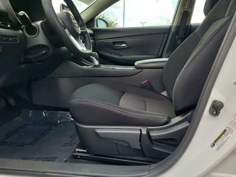 Certified 2024 Nissan Sentra SV FWD image 16