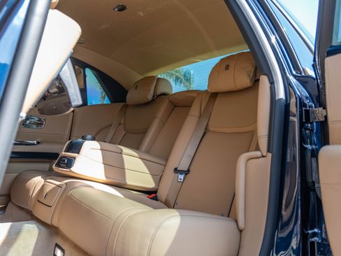 Used 2016 Rolls-Royce Ghost image 7