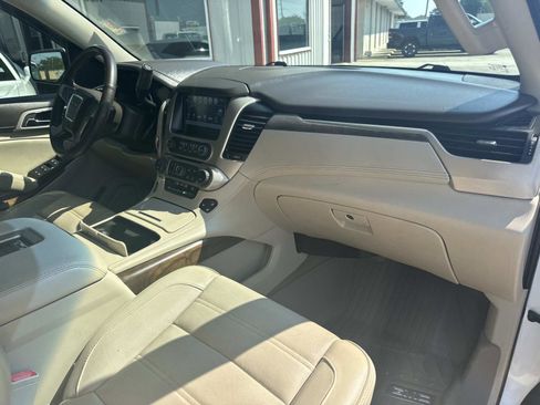 Used 2019 GMC Yukon Denali w/ Denali Ultimate Package image 12