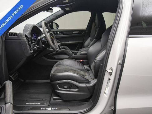 Used 2023 Porsche Cayenne Turbo GT image 19