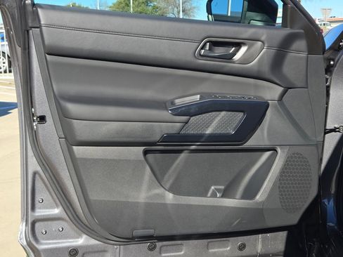 New 2026 Nissan Pathfinder SV AWD/4WD image 11