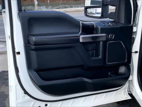 Used 2020 Ford F150 Platinum w/ Equipment Group 701A Luxury image 22