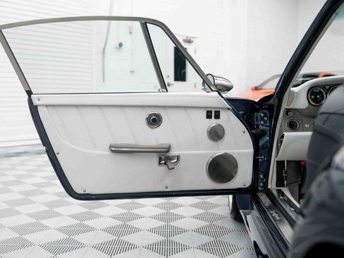 Used 1991 Porsche 911 Carrera image 44