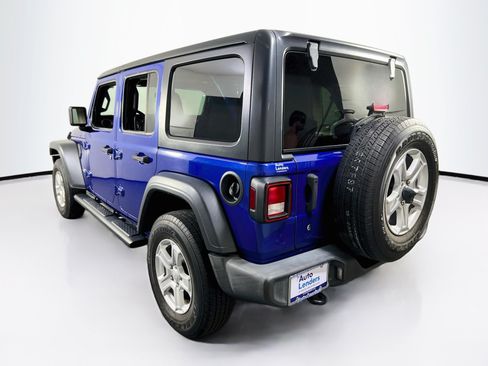 Used 2018 Jeep Wrangler Unlimited Sport S AWD/4WD image 7