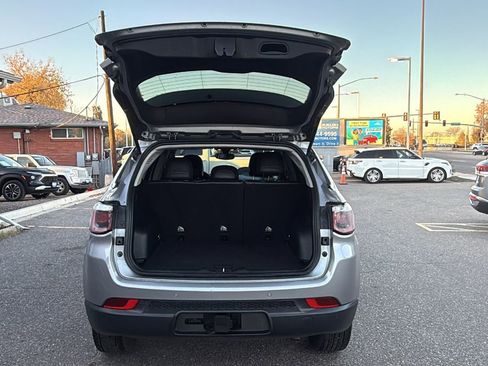 Used 2018 Jeep Compass Latitude w/ Popular Equipment Group image 6