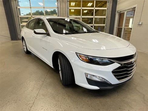 Used 2023 Chevrolet Malibu LT image 8