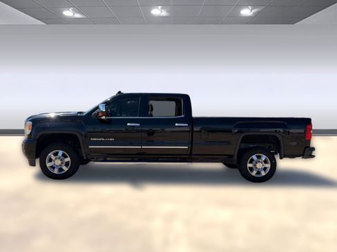 Used 2017 GMC Sierra 3500 Denali w/ Duramax Plus Package AWD/4WD image 2