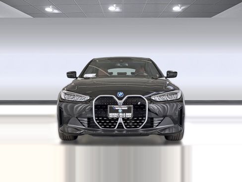 Used 2023 BMW i4 eDrive40 w/ Premium Package RWD image 5