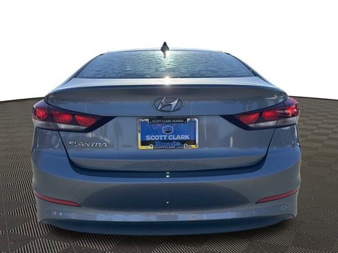 Used 2017 Hyundai Elantra SE image 4
