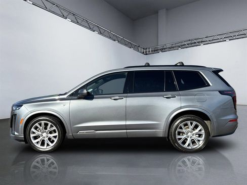 Used 2020 Cadillac XT6 Sport image 2