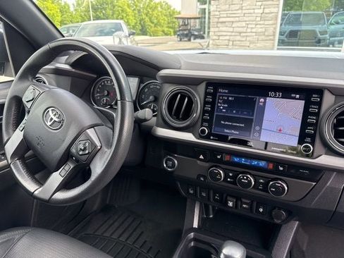Used 2022 Toyota Tacoma TRD Off-Road w/ TRD Premium Off Road Package RWD image 16