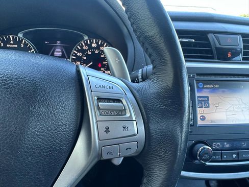 Used 2017 Nissan Altima 3.5 SL w/ 3.5SL Technology Package FWD image 29