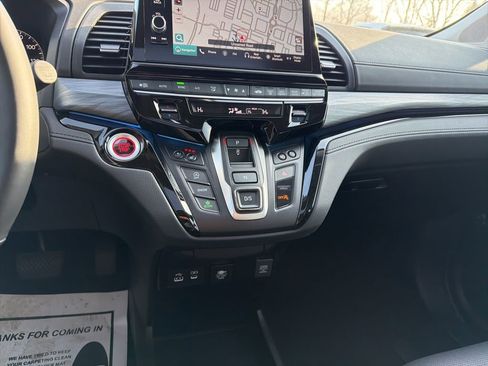 Certified 2026 Honda Odyssey Elite image 16