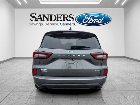 Used 2023 Ford Escape ST-Line image 3