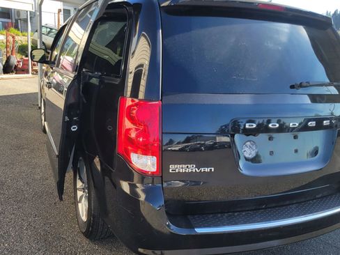 Used 2013 Dodge Grand Caravan SE image 9