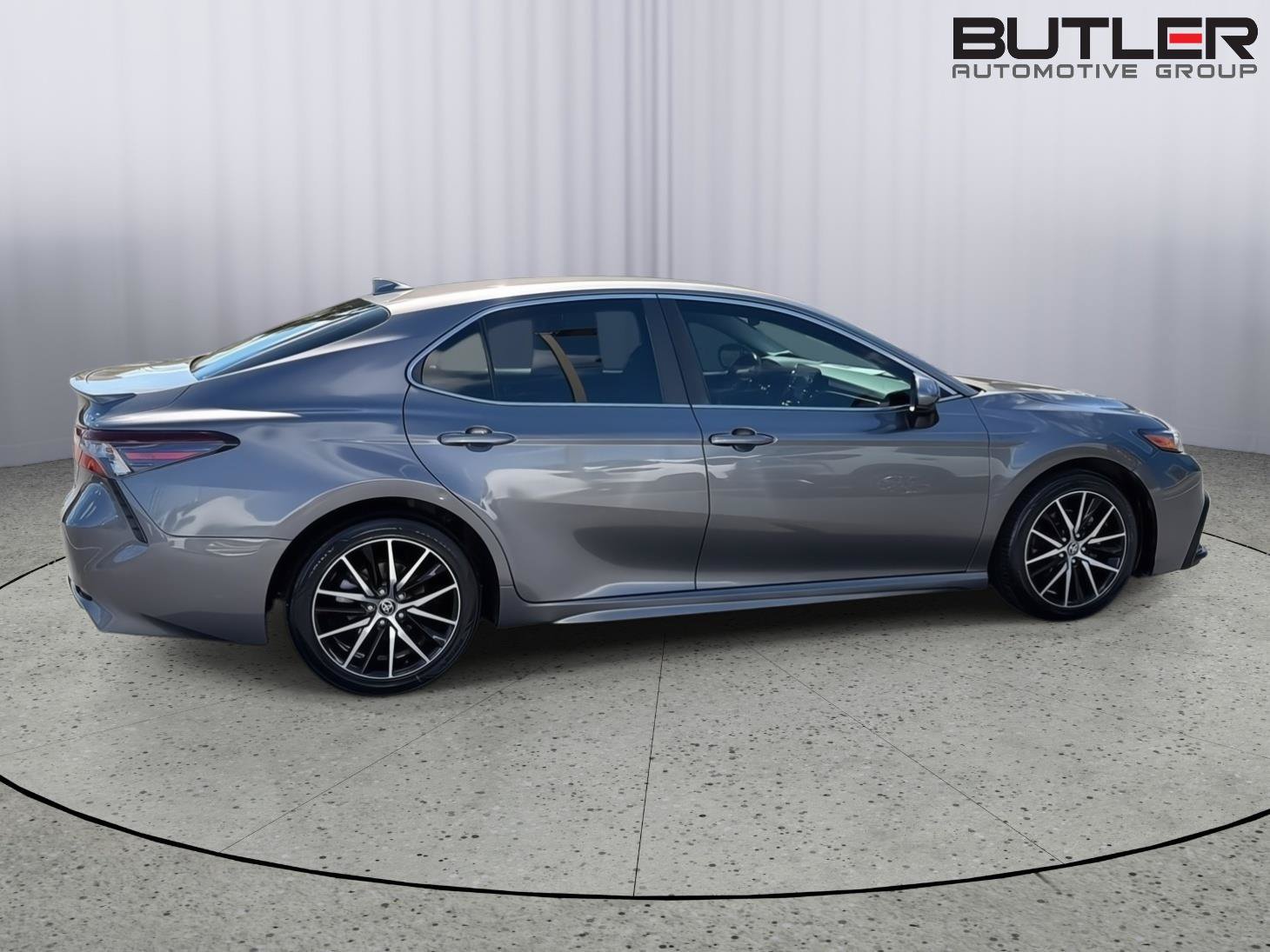 Used 2021 Toyota Camry SE FWD image 7