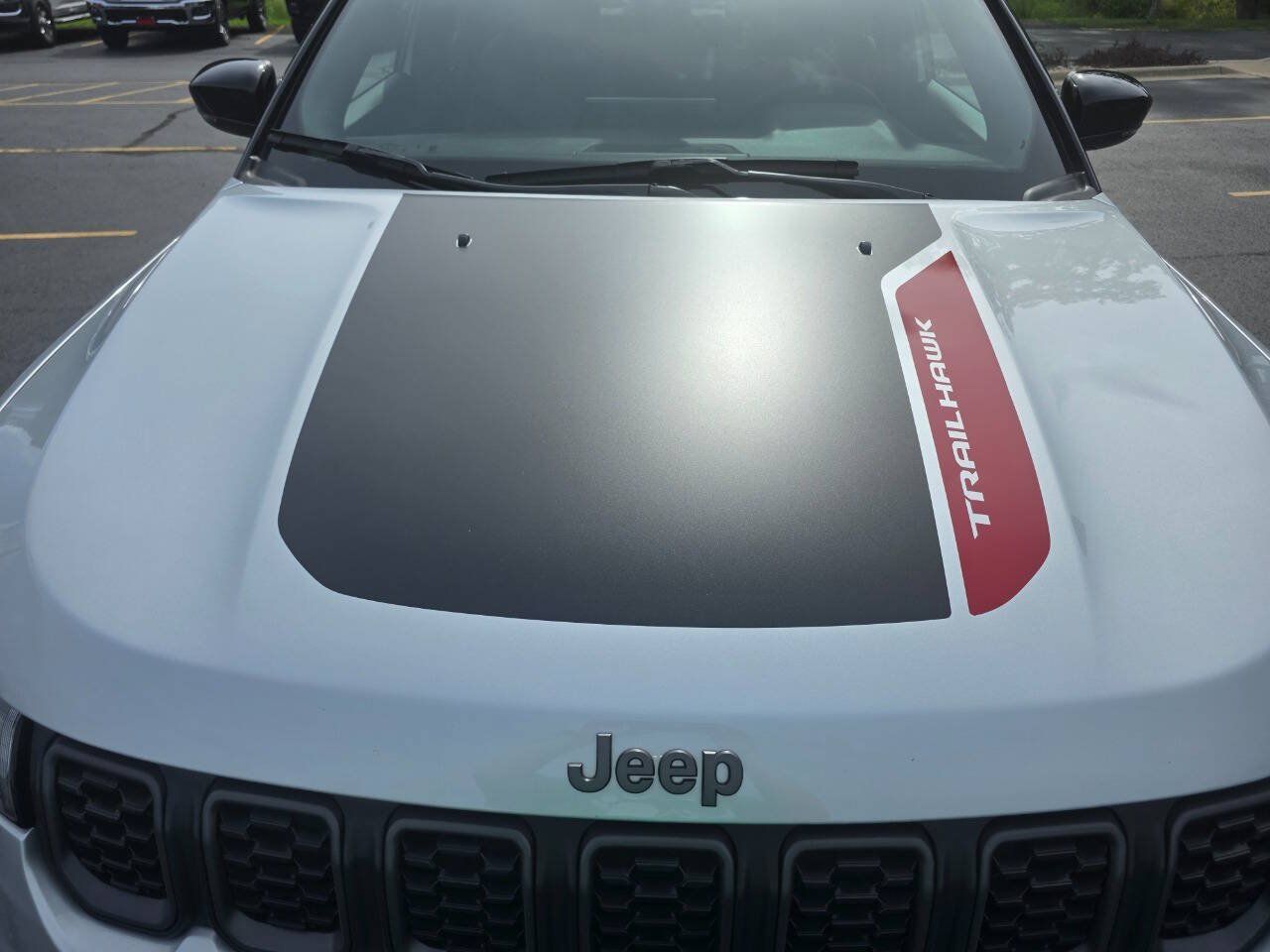 Used 2025 Jeep Compass Trailhawk w/ Trailhawk Convenience Group AWD/4WD image 5