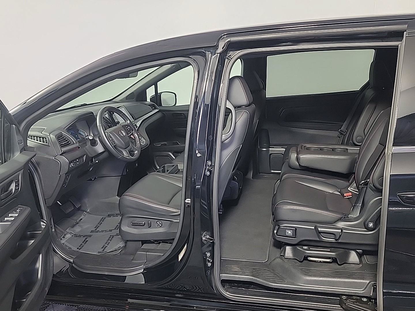 Certified 2023 Honda Odyssey Sport image 16