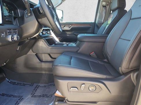 Used 2024 GMC Sierra 3500 Denali w/ Denali Reserve Package image 16