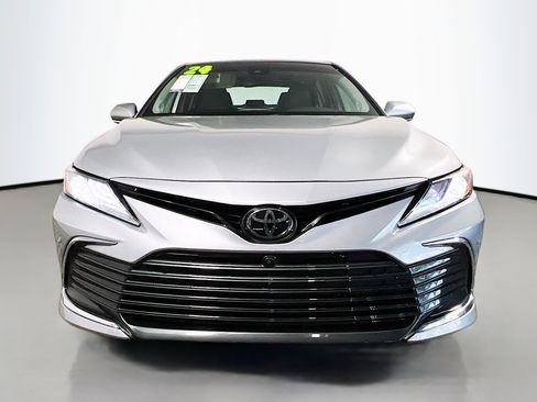 Used 2024 Toyota Camry XLE w/ Navigation Package image 11