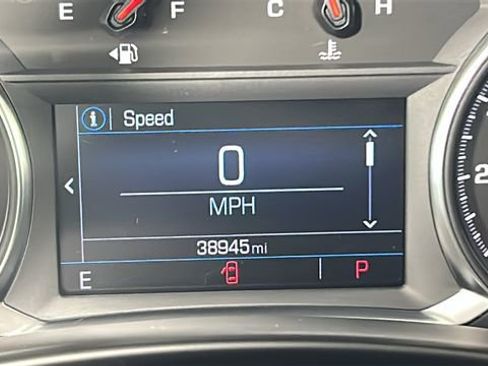Used 2024 GMC Terrain SLE FWD image 19