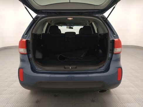Used 2014 Kia Sorento LX image 29
