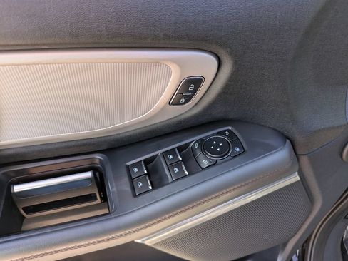 Used 2025 Ford Expedition Active AWD/4WD image 17
