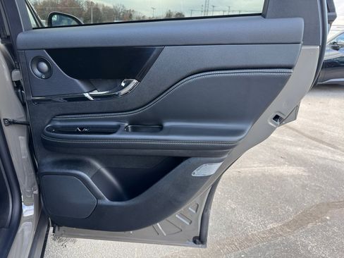 New 2026 Lincoln Corsair Reserve image 27