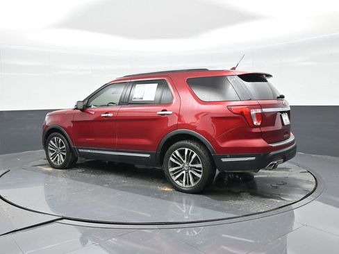 Used 2018 Ford Explorer Platinum image 4