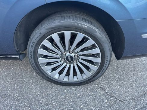 Used 2018 Lincoln Navigator Reserve w/ Technology Package image 4