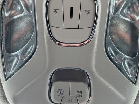 Certified 2021 Jeep Compass Latitude w/ Sun and Sound Group image 28