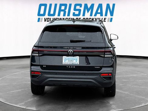 Used 2025 Volkswagen Taos SE AWD/4WD image 5
