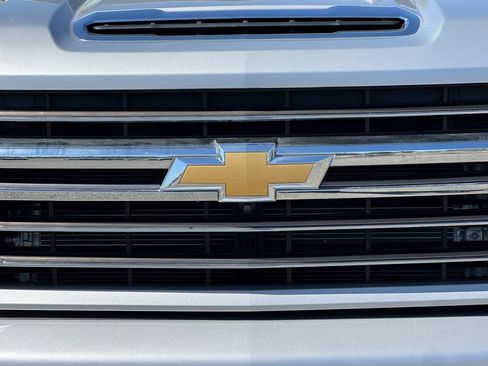 Used 2021 Chevrolet Silverado 3500 High Country w/ Z71 Off-Road Package AWD/4WD image 46