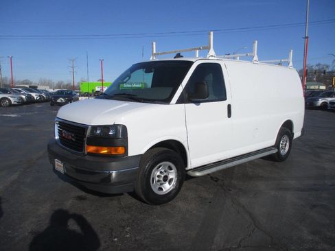 Used 2020 GMC Savana 3500 w/ Driver Convenience Package image 1