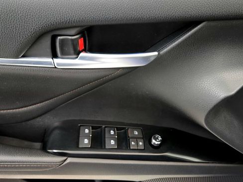 Used 2018 Toyota Camry XLE w/ Audio Package FWD image 19