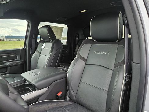 New 2026 RAM 3500 Laramie w/ Sport Appearance Package AWD/4WD image 18