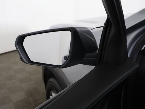 Used 2024 GMC Terrain SLT image 30