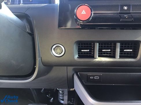 Used 2024 Chevrolet Brightdrop 600 w/ Commercial Equipment Package image 24