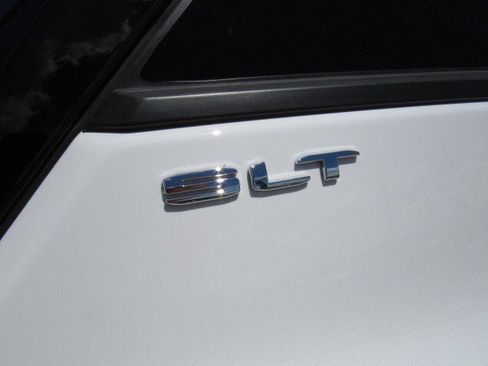 Used 2024 GMC Terrain SLT AWD/4WD image 34