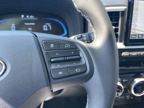 New 2025 Hyundai Venue Limited image 18