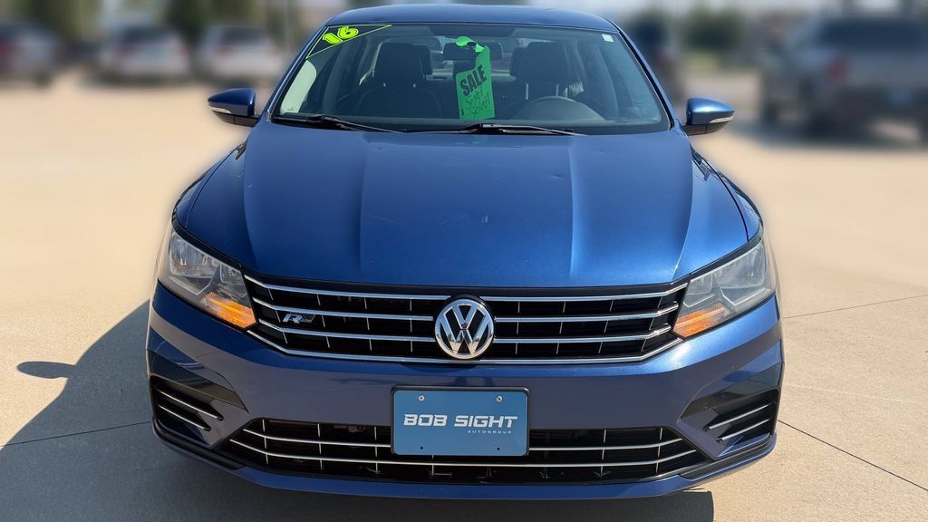 Used 2016 Volkswagen Passat 1.8T R-Line FWD image 8