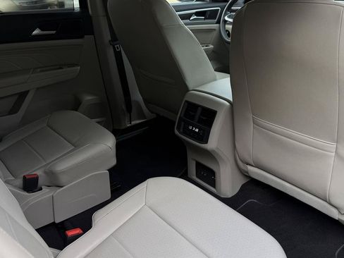 Used 2022 Volkswagen Atlas SE w/ Panoramic Sunroof Package AWD/4WD image 40