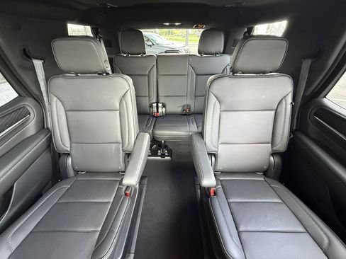 Used 2022 GMC Yukon Denali w/ Advanced Technology Package AWD/4WD image 43