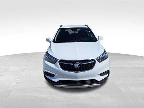 Used 2021 Buick Encore Preferred FWD image 3
