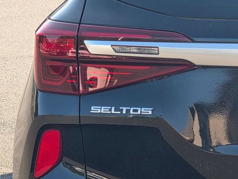 Used 2023 Kia Seltos SX w/ SX Sunroof Package AWD/4WD image 33