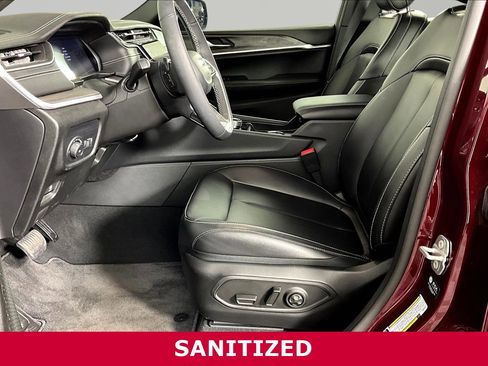 Used 2025 Jeep Grand Cherokee L Limited w/ Trailer Tow Package AWD/4WD image 20