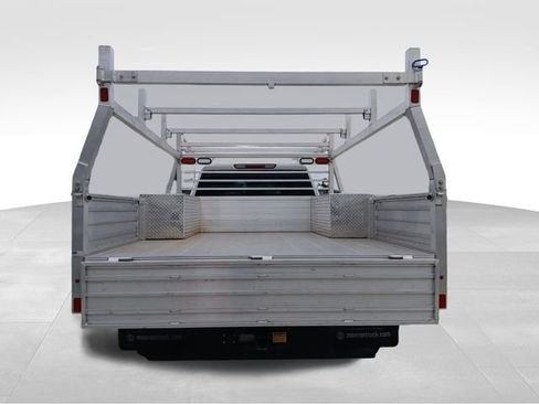 Used 2024 Chevrolet Silverado 3500 LT w/ Convenience Package image 18