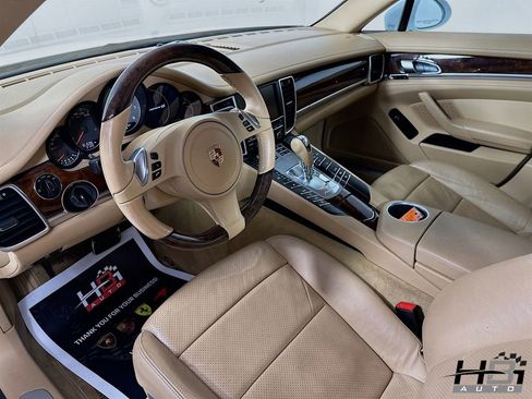 Used 2013 Porsche Panamera 4S image 10