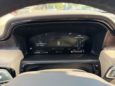 Used 2023 Lincoln Nautilus Reserve w/ Luxury Package image 33