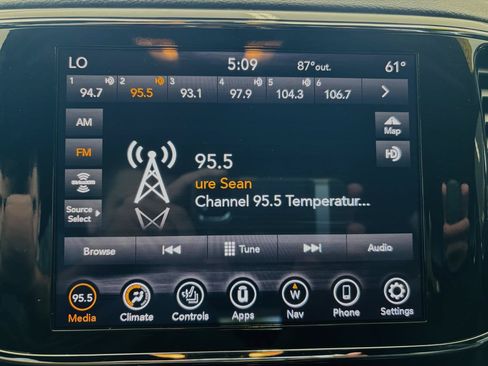 Used 2021 Jeep Grand Cherokee Laredo X AWD/4WD image 59